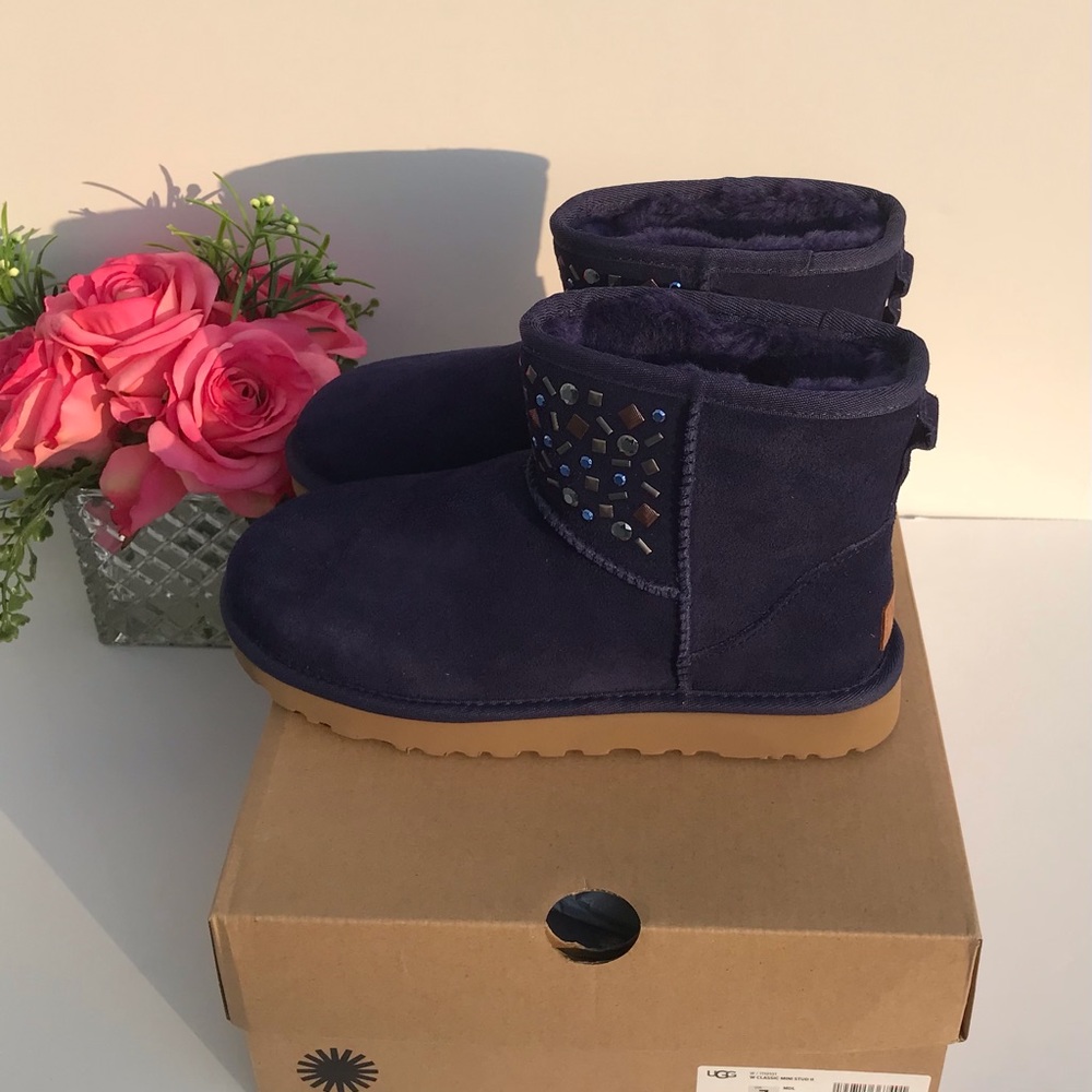 UGG Classic Mini Stud II Boots - Picture 4 of 8